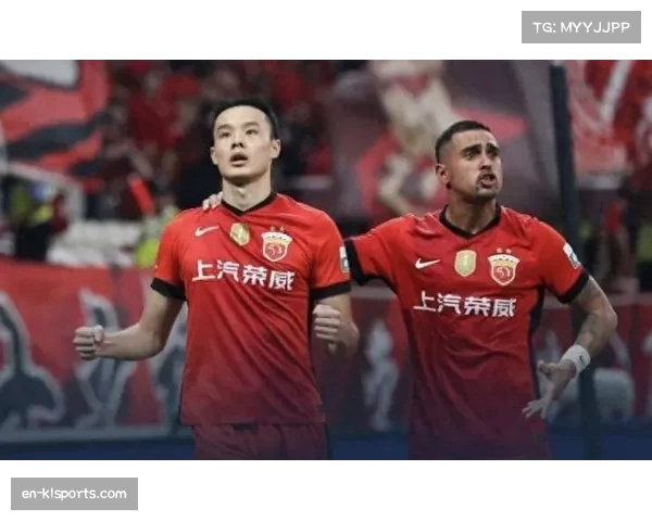 刘若钒传中造乌龙 海港边路活跃创造机会